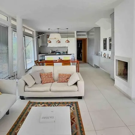 Daire Serene Sardinian Escape